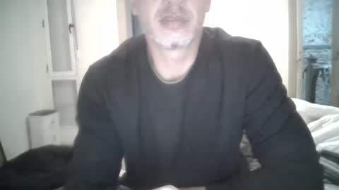 benedett22 online show from December 8, 2024, 8:25 pm