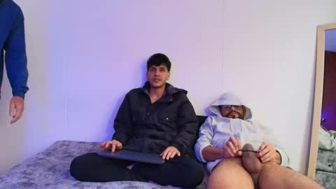 benjamin online show from December 16, 2025, 2:22 pm