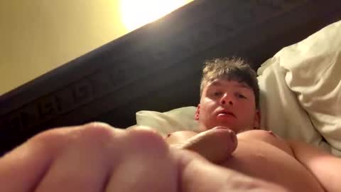 Snapshot of benji8901415164 chatting on February 15, 2026, 4:42 am benji8901415164 online show from February 15, 2026, 4:42 am