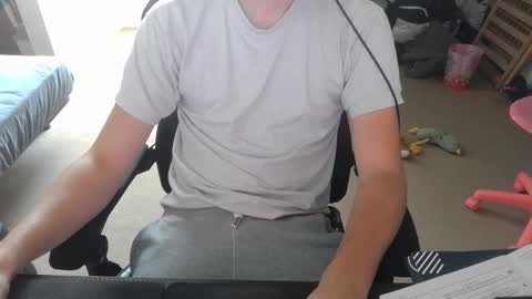 benjifrenchione online show from September 19, 2025, 1:01 pm