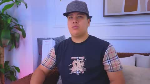 bennett_alejoo online show from April 16, 2026, 7:03 pm