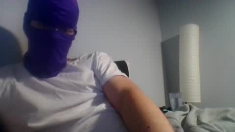Snapshot of bennybueno chatting on June 12, 2026, 4:22 am bennybueno online show from June 12, 2026, 4:22 am