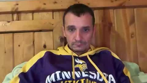 Snapshot of bennymn chatting on April 10, 2026, 2:50 am benny and innocentvixon online show from April 10, 2026, 2:50 am