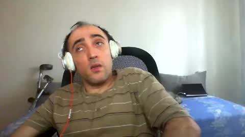 bentish online show from October 9, 2025, 9:51 am