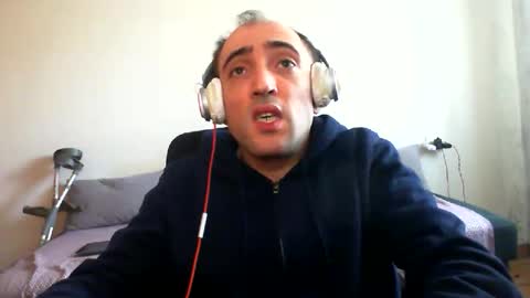 Snapshot of bentish chatting on February 12, 2026, 7:36 am bentish online show from February 12, 2026, 7:36 am