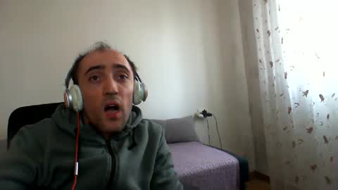 Snapshot of bentish chatting on February 14, 2026, 8:55 am bentish online show from February 14, 2026, 8:55 am