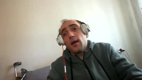 Snapshot of bentish chatting on February 16, 2026, 10:11 am bentish online show from February 16, 2026, 10:11 am