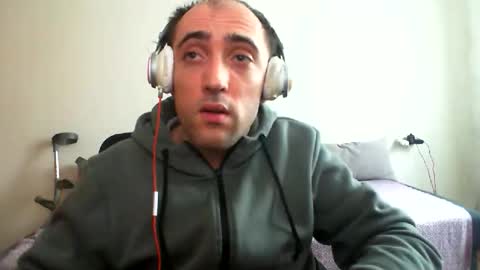 Snapshot of bentish chatting on February 17, 2026, 10:12 am bentish online show from February 17, 2026, 10:12 am