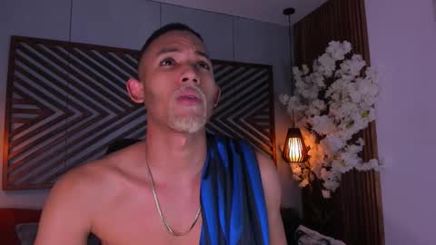 bento_fox online show from November 9, 2025, 3:05 am