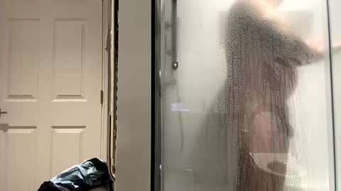 benz10001 online show from December 4, 2025, 4:22 am