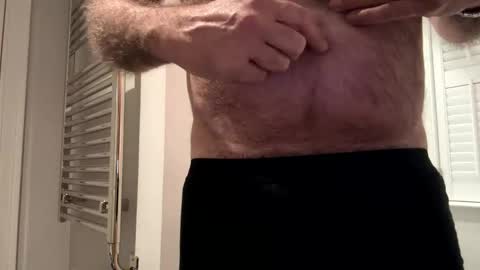 benz10001 online show from February 2, 2026, 4:44 am