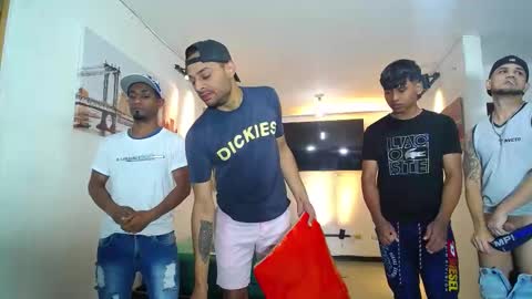 benz boys online show from February 8, 2026, 12:41 pm