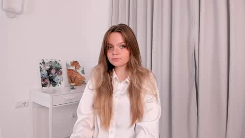 Julie online show from April 18, 2026, 6:23 pm