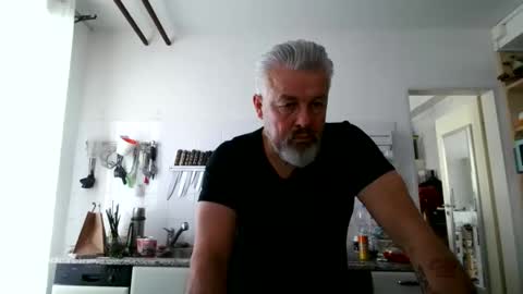 Snapshot of berg_boy chatting on January 17, 2026, 11:26 am Martin online show from January 17, 2026, 11:26 am