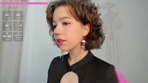 Snapshot of bermudatrait chatting on November 17, 2025, 7:03 am Inna online show from November 17, 2025, 7:03 am