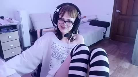 Snapshot of bernaailor chatting on April 15, 2026, 7:58 pm Lina online show from April 15, 2026, 7:58 pm