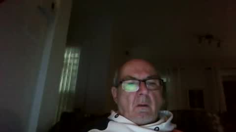 bernard1102 online show from December 10, 2024, 11:22 am