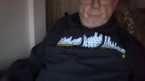 bernard1102 online show from January 7, 2025, 2:31 am