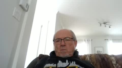 bernard1102 online show from March 10, 2025, 3:41 pm