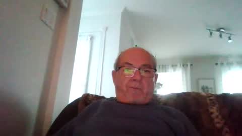 bernard1102 online show from October 12, 2025, 11:20 am