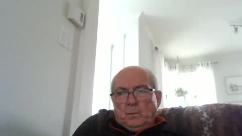 bernard1102 online show from May 15, 2026, 12:56 pm