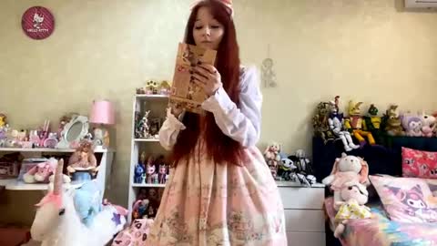 Snapshot of bernardinahedquist chatting on April 19, 2026, 8:57 am Eva online show from April 19, 2026, 8:57 am