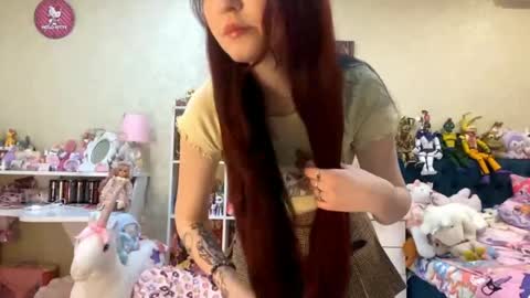 Snapshot of bernardinahedquist chatting on April 25, 2026, 7:33 am Eva online show from April 25, 2026, 7:33 am