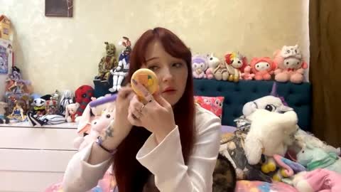 Snapshot of bernardinahedquist chatting on May 6, 2026, 7:13 am Eva online show from May 6, 2026, 7:13 am