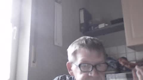 Snapshot of bernie6004 chatting on July 10, 2026, 7:05 pm bernie6004 online show from July 10, 2026, 7:05 pm