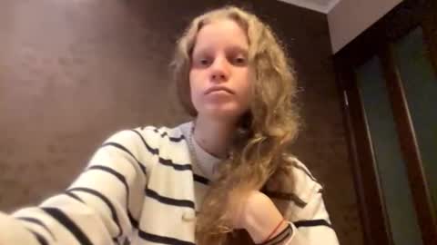 Sophia online show from October 21, 2025, 11:33 am