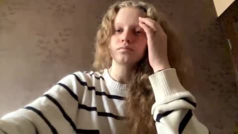 Sophia online show from October 24, 2025, 11:50 am