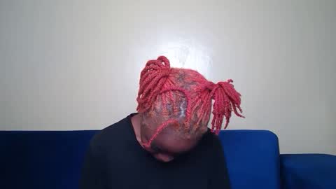 berries_lee online show from September 18, 2025, 9:33 am