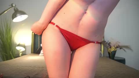 Snapshot of berrydiva chatting on July 4, 2026, 8:26 pm Violette online show from July 4, 2026, 8:26 pm