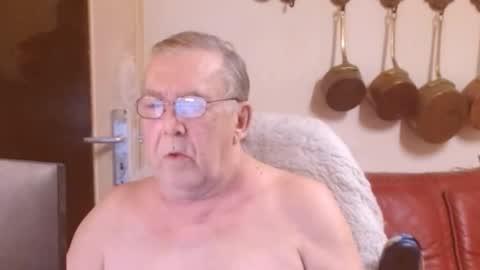 Snapshot of best127 chatting on February 7, 2025, 7:06 pm jean online show from February 7, 2025, 7:06 pm