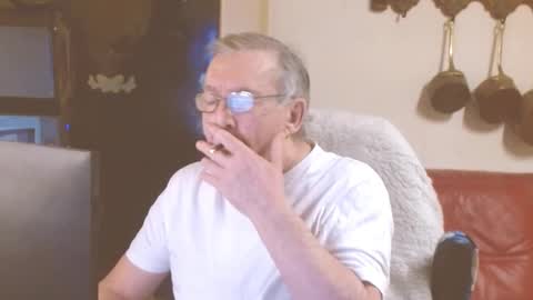 Snapshot of best127 chatting on February 11, 2025, 12:06 am jean online show from February 11, 2025, 12:06 am