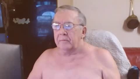 Snapshot of best127 chatting on February 15, 2025, 10:31 pm jean online show from February 15, 2025, 10:31 pm