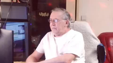 Snapshot of best127 chatting on March 7, 2025, 7:16 pm jean online show from March 7, 2025, 7:16 pm