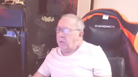 Snapshot of best127 chatting on February 7, 2026, 10:35 pm jean online show from February 7, 2026, 10:35 pm