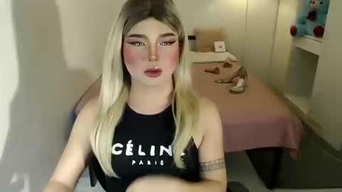Snapshot of bestgirljulia chatting on September 23, 2025, 9:29 pm bestgirljulia online show from September 23, 2025, 9:29 pm