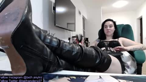 bethanylenz2 online show from November 4, 2025, 10:03 am