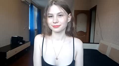 Snapshot of bethkallberg chatting on June 19, 2026, 9:24 am Leila online show from June 19, 2026, 9:24 am