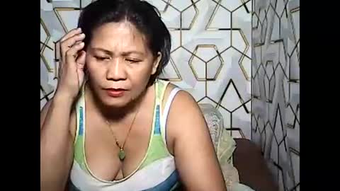 Snapshot of betty_83 chatting on May 13, 2026, 12:24 pm betty_83 online show from May 13, 2026, 12:24 pm