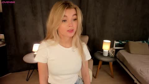 Maddie online show from December 19, 2024, 3:41 pm