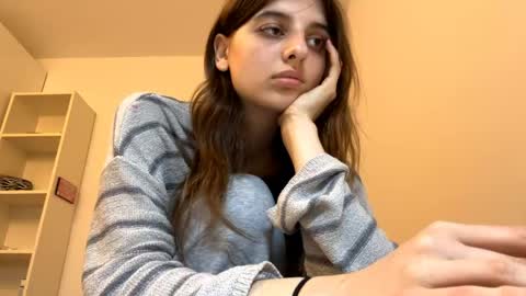 Snapshot of beulahweikert chatting on May 16, 2026, 6:17 pm Lina online show from May 16, 2026, 6:17 pm
