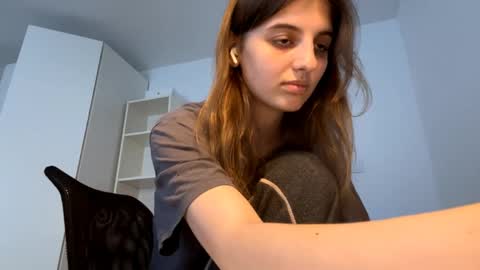Snapshot of beulahweikert chatting on June 2, 2026, 5:48 pm Lina online show from June 2, 2026, 5:48 pm