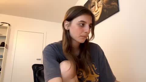 Snapshot of beulahweikert chatting on July 8, 2026, 5:17 pm Lina online show from July 8, 2026, 5:17 pm