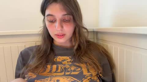 Snapshot of beulahweikert chatting on July 31, 2026, 5:12 pm Lina online show from July 31, 2026, 5:12 pm
