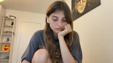 Snapshot of beulahweikert chatting on August 2, 2026, 5:33 pm Lina online show from August 2, 2026, 5:33 pm