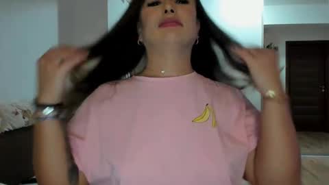   BeyonceDoll       Twitter DollBeyonce    online show from November 27, 2025, 8:55 pm