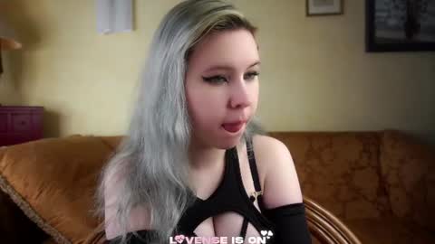 Snapshot of bezuya chatting on July 12, 2026, 2:46 am Eliz online show from July 12, 2026, 2:46 am